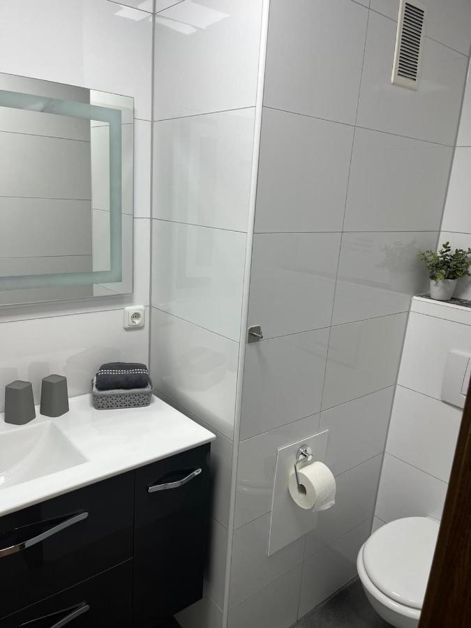 Ferienwohnung Emilia โคโลญ ภายนอก รูปภาพ